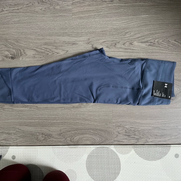 Brand new under armour leggings. Perfect condition. Tags on! - Picture 6 of 7